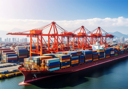 Ocean freight - Cargo ship preparing to depart in port - Freight forwarder